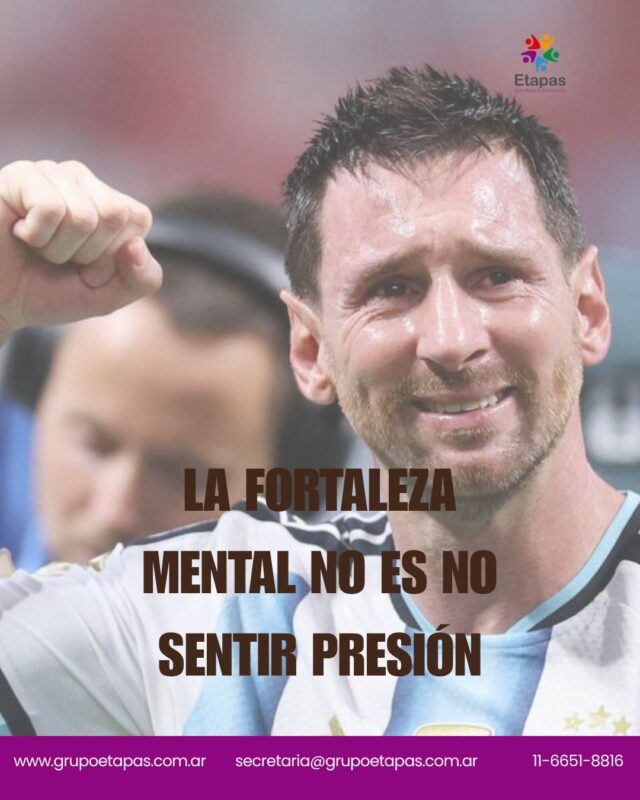 Ayer muchos vimos un partido apasionante.Hubo momentos de entusiasmo, tensión, incertidumbre y alivio.Y justamente ahí aparece una de las ideas más importantes de las terapias contextuales: la fortaleza psicológica no consiste en dejar de sentir emociones difíciles.Consiste en seguir actuando en dirección a lo que es importante, incluso cuando esas emociones aparecen.Esperar a sentirnos completamente seguros para actuar suele alejarnos de la vida que queremos construir.En cambio, aprender a hacer espacio para la ansiedad, la frustración o el miedo nos permite seguir avanzando, aun cuando el camino no sea perfecto.Porque vivir plenamente no significa vivir sin incomodidad.Significa aprender a movernos con ella.💬 ¿Alguna vez esperaste "sentirte mejor" para animarte a hacer algo importante? ¿Alguna vez hiciste algo importante aún cuando sentías incertidumbre, ansiedad o temor?#argentina #act #psicologiaclínica #mundial2026 #terapiadeaceptaciónycompromiso