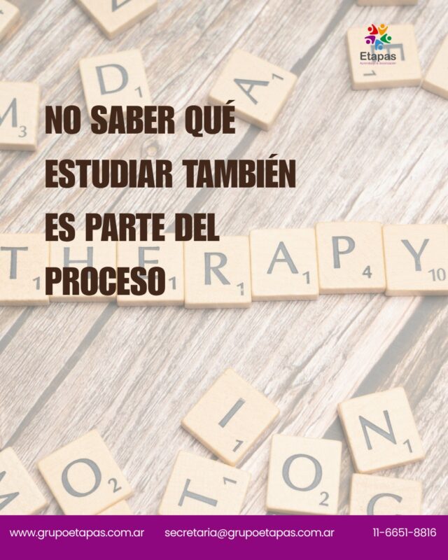 Una de las preocupaciones más frecuentes que escuchamos en adolescentes y jóvenes es:"No sé qué quiero estudiar."Y muchas veces esa incertidumbre viene acompañada de miedo.Miedo a equivocarse.Miedo a elegir mal.Miedo a quedarse atrás.Sin embargo, elegir un camino no siempre comienza encontrando respuestas.Muchas veces comienza haciéndose preguntas.La orientación vocacional no busca decirle a una persona qué carrera estudiar.Busca ayudarla a conocerse mejor.Explorar intereses, habilidades, valores y proyectos posibles.Porque elegir también es un proceso de construcción.Y cada recorrido tiene sus propios tiempos.¿Recordás cómo fue tu elección vocacional?Te leemos 👇#OrientaciónVocacional #Psicopedagogía #GrupoEtapas #Adolescencia #ProyectoDeVida #ConectandoEtapas
